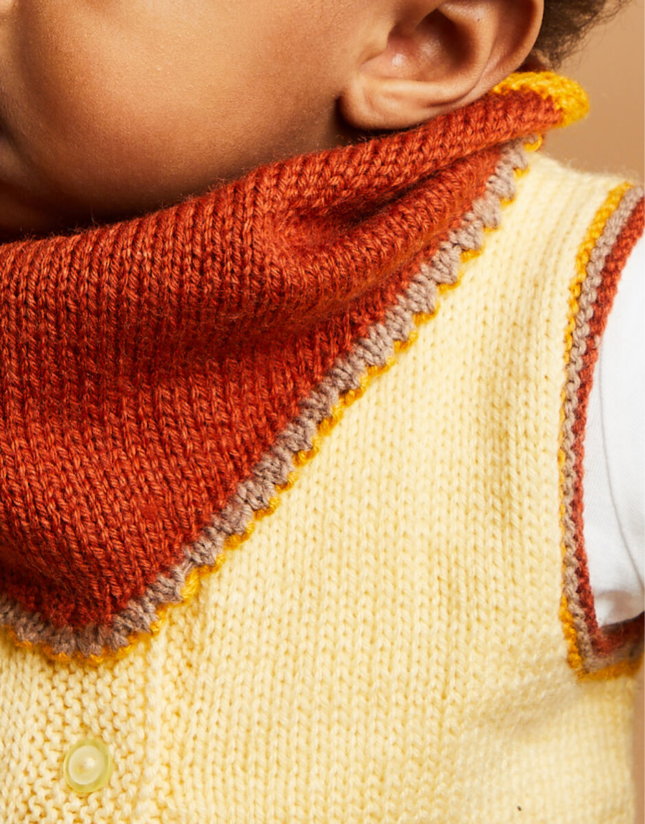 Laid Back Romper & Bib in Snuggly 4 Ply - Sirdar 5508