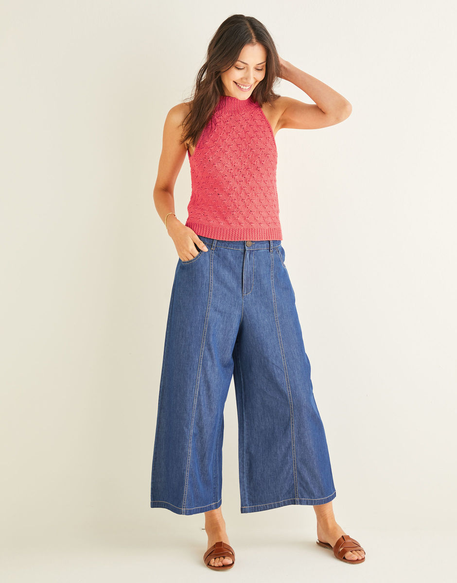 Dandelion Stitch Halter Top - Sirdar 10248