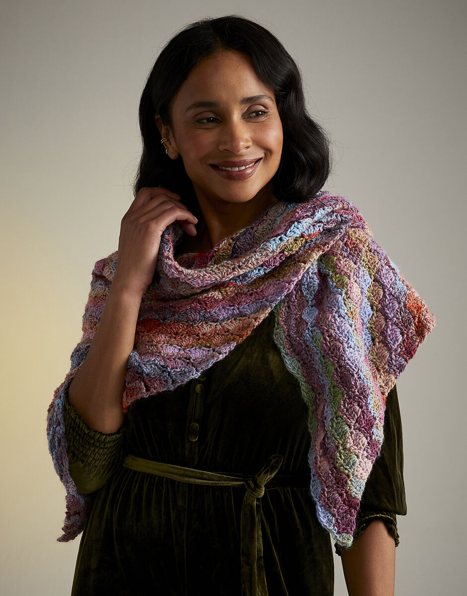 Best in Show Shawl in Jewelspun - Sirdar 10722